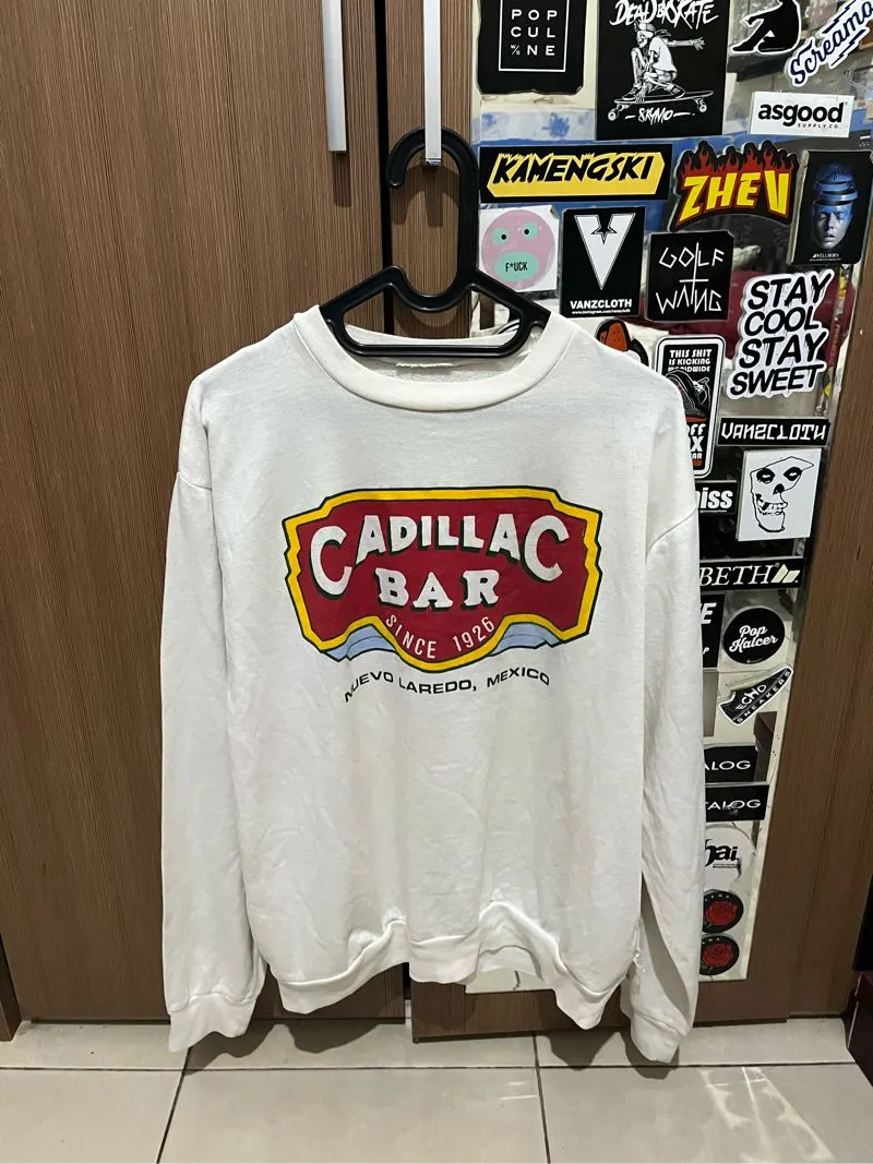 Sweater Graphic Vintage Cadillac Bar Mexico Putih photo 1