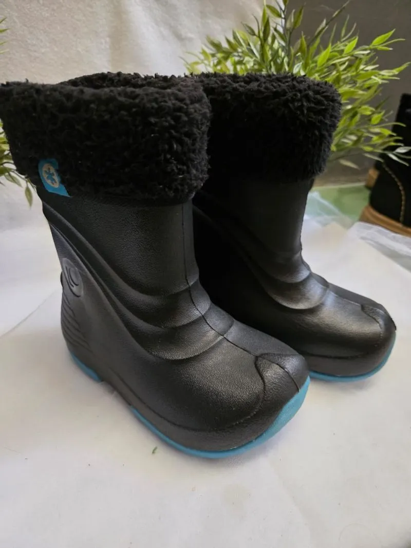 Sepatu Boots Winter Anak photo 1