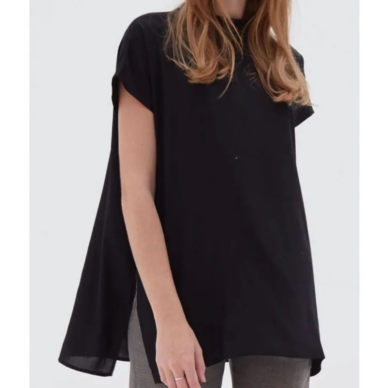 Shop at Velvet Minimalist Casual Blouse Wanita black photo 1