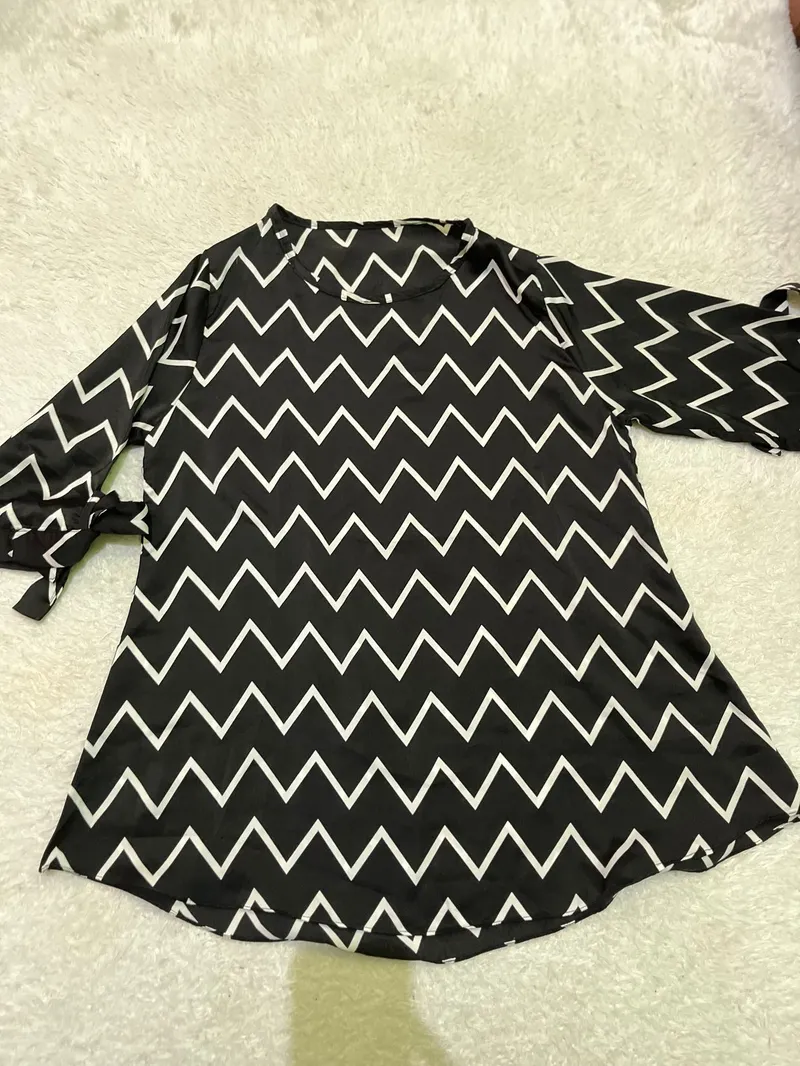 Casual Blouse Wanita white black photo 1