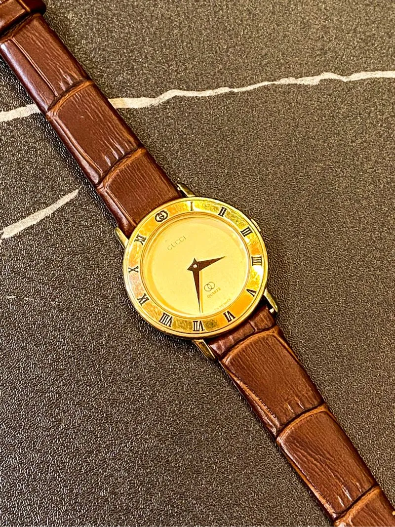 Jam Tangan GUCCI 3000M swiss quartz Preloved