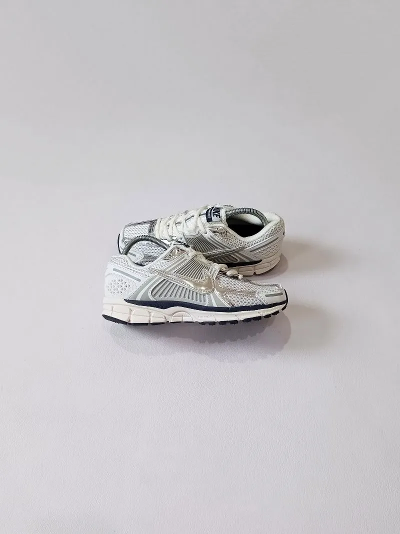 Nike Zoom Vomero 5 Metalic Silver photo 1