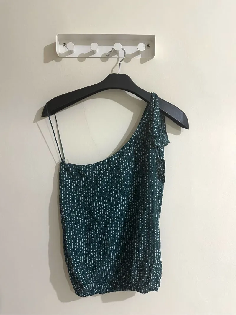 Pull and bear one shoulder polkadot top photo 1