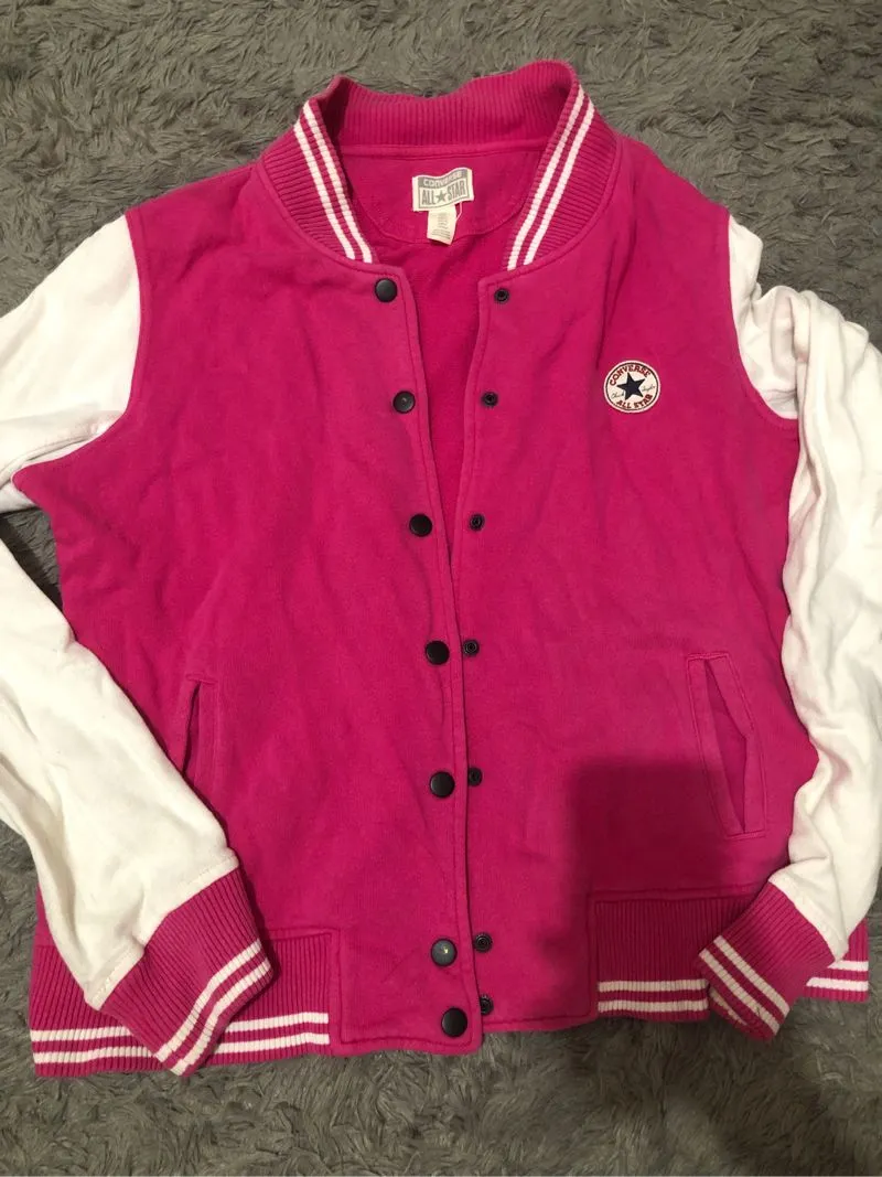 VARSITY CONVERSE photo 1
