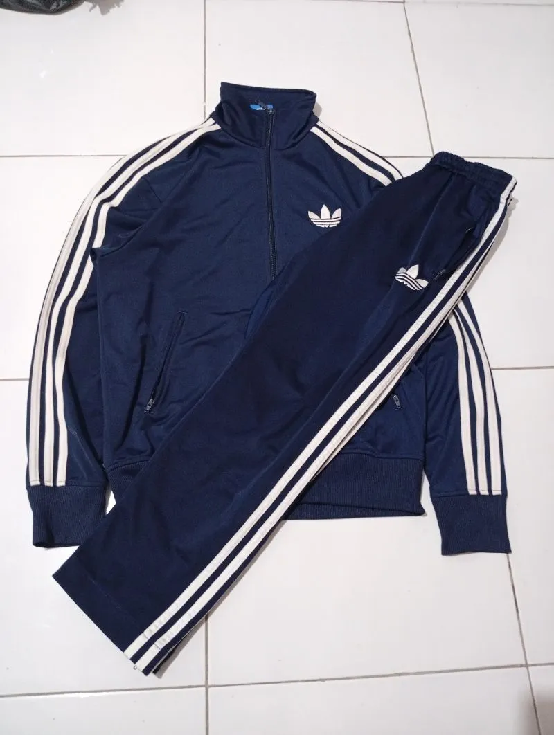 one set adidas firebird Preloved