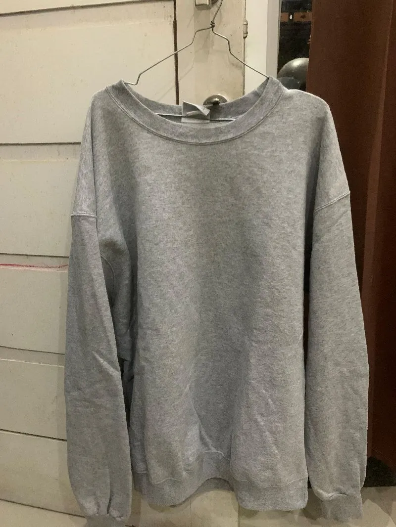 sweater champion photo 1
