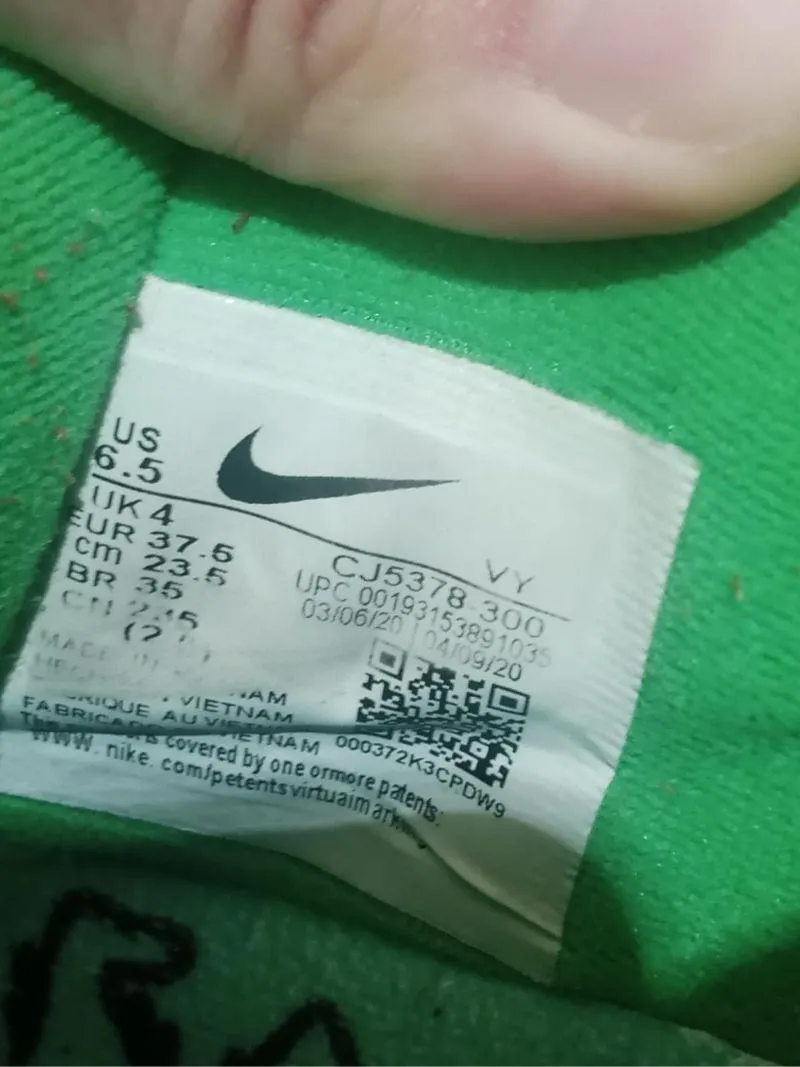 Nike SB Dunk Low "Grateful Dead Green Bear” photo 1
