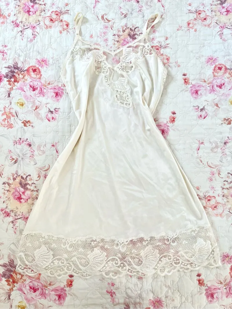broken white satin-silk lace nightgown lingerie jp tag photo 1