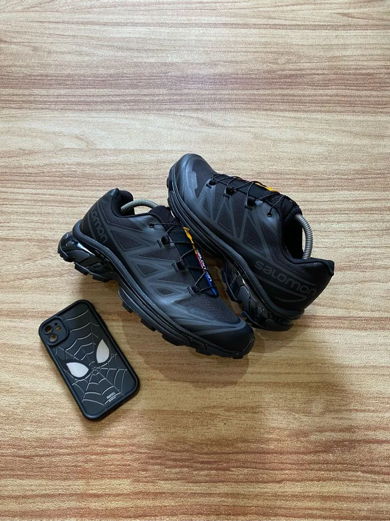 Salomon Streetwear Sportswear Sneakers Pria black photo 1