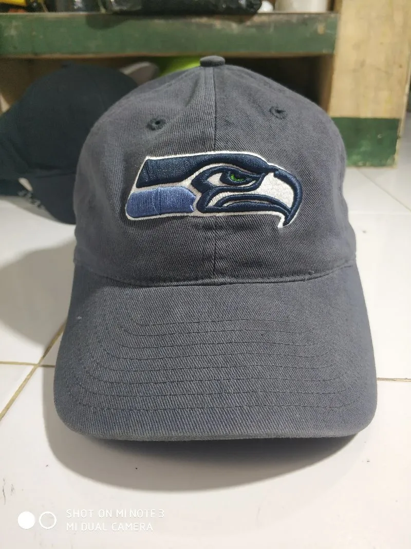 Caps built up by NFL x Reebok  photo 1