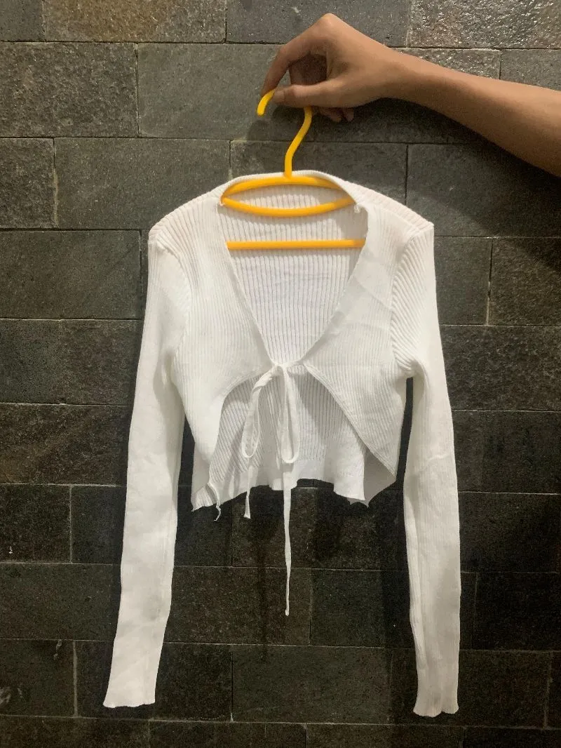 cardigan crop  photo 1