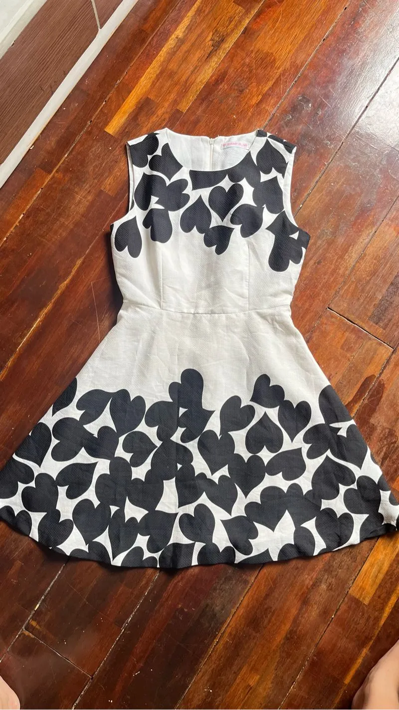 ✨ Mini Dress Hitam Putih Motif Hati – Super Chic & Feminim!  photo 1