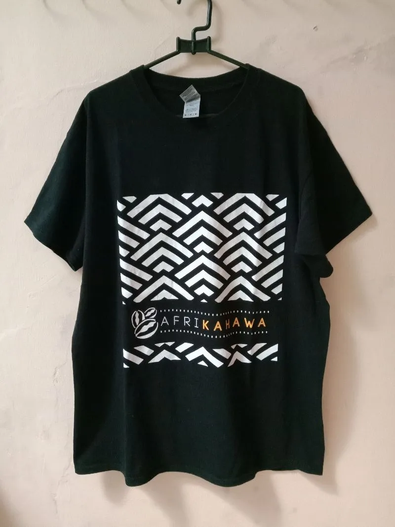 T-shirt art cakep by Gildan photo 1