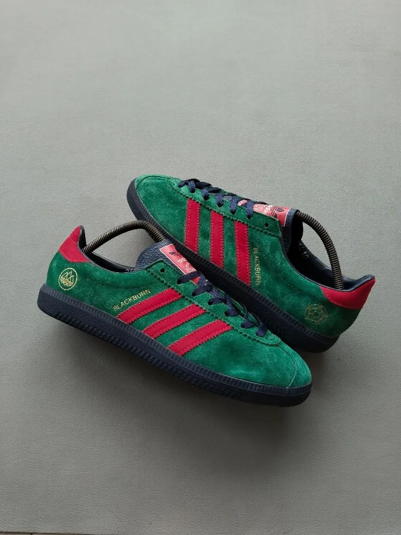 adidas black burn Preloved