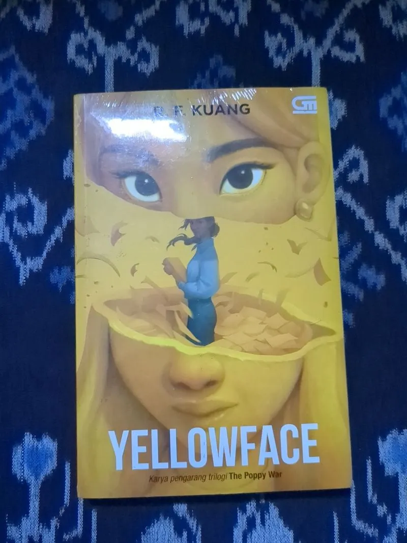 Buku YellowFace - R. F. Kuang photo 1