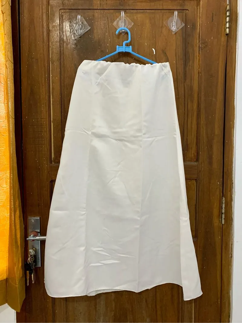 Rok Satin photo 1
