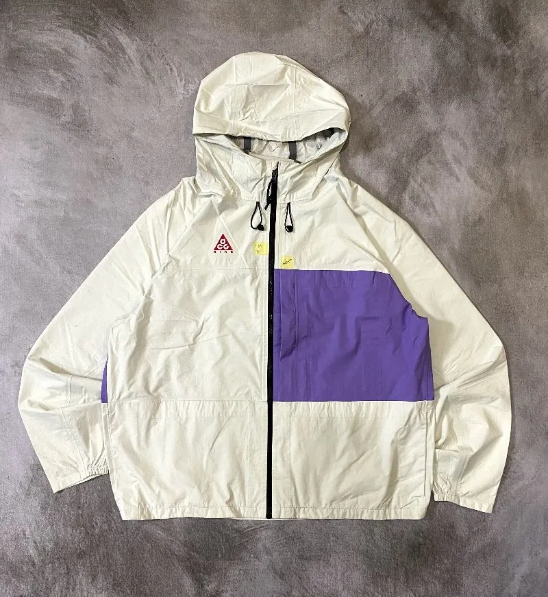 Nike ACG Gorpcore Windbreaker Pria white photo 1