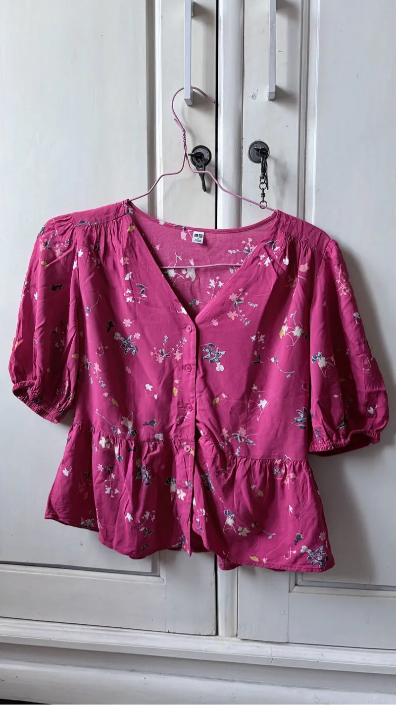 Uniqlo Red Blouse  photo 1