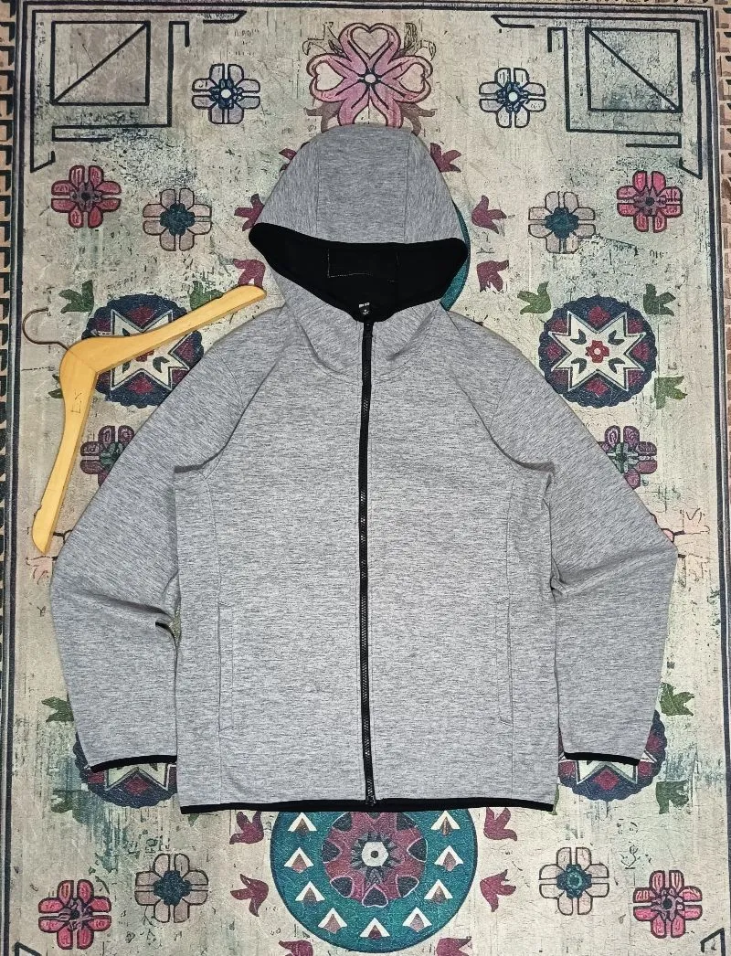 UNIQLO TECH FLECEE photo 1