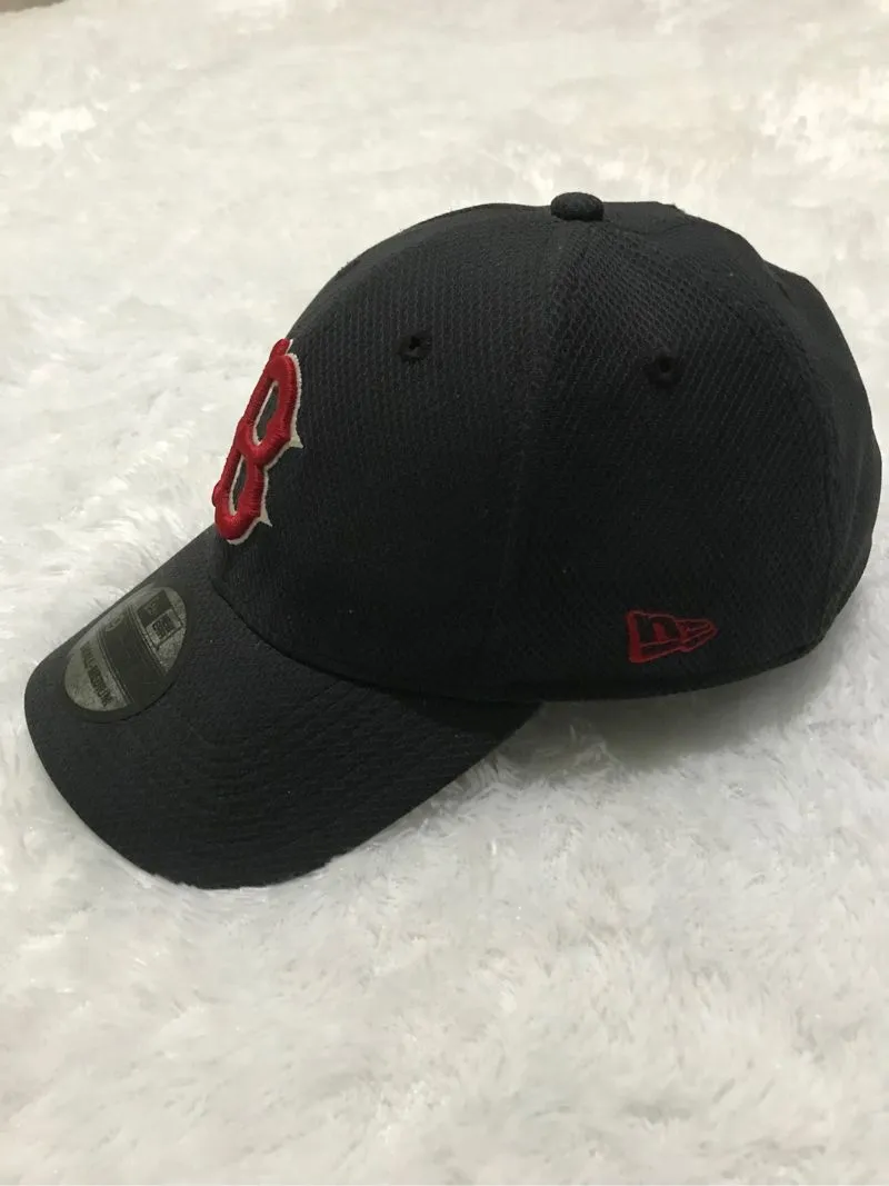Preloved New Era Caps Boston Redsox Size Small-Medium photo 1