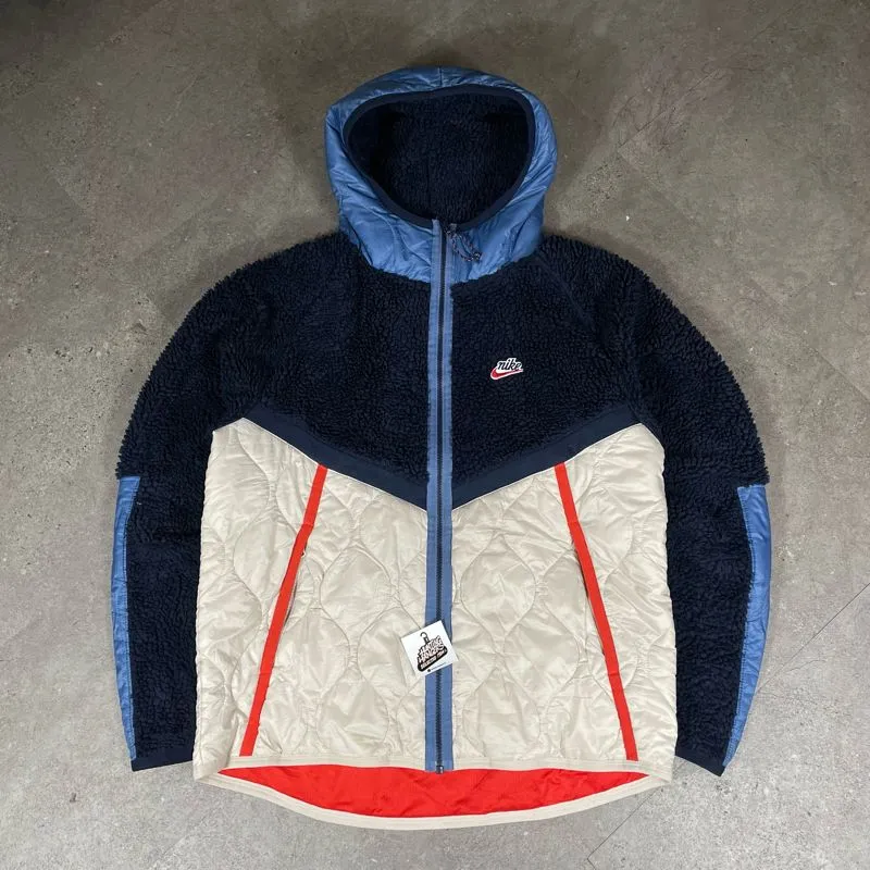 Nike jacket  photo 1
