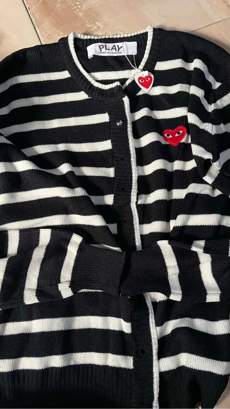 Cardigan Salur CDG Play photo 1