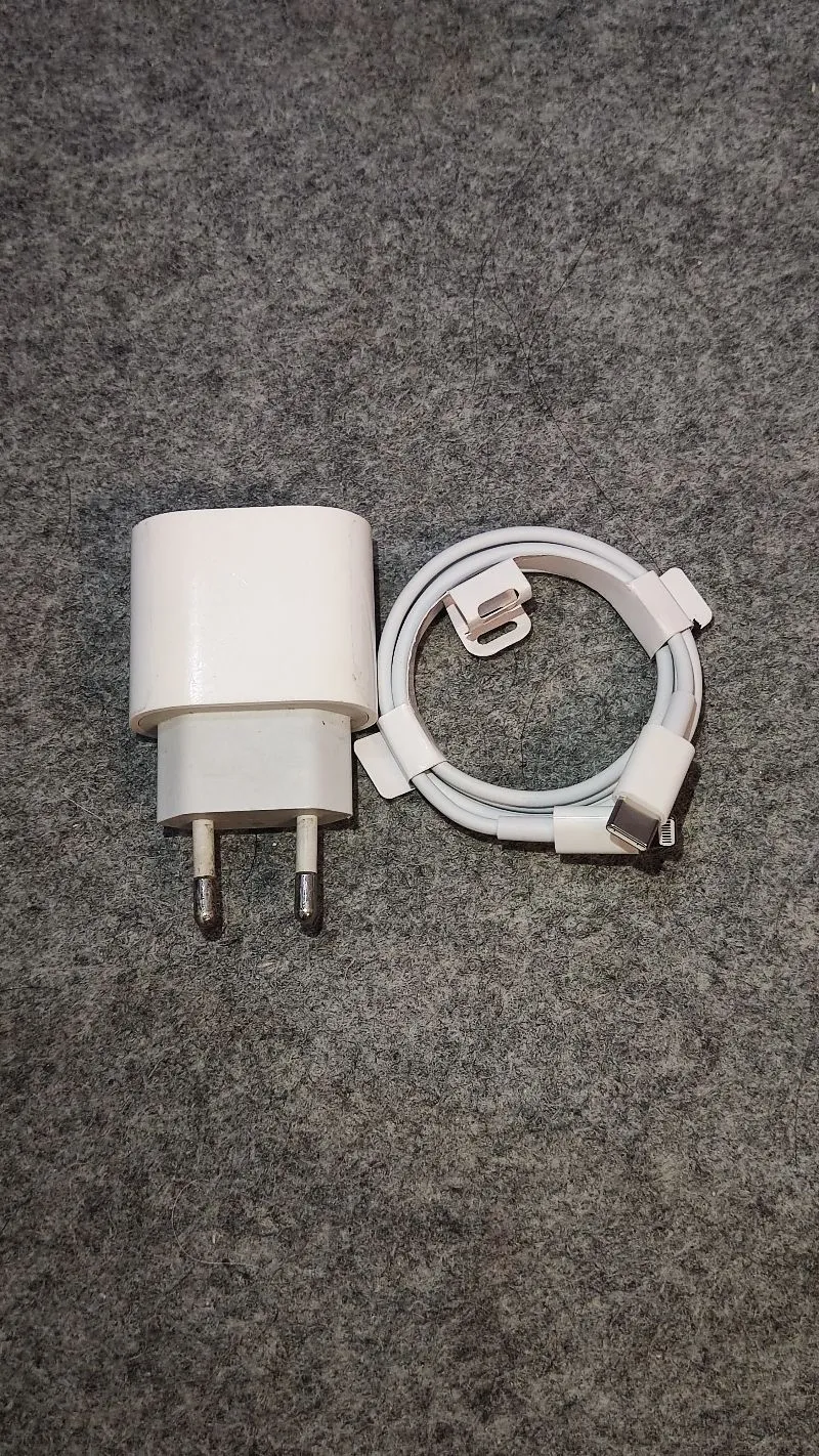 Charger iphone second 20wat original photo 1