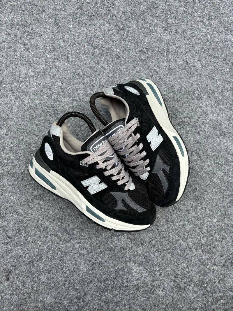 New Balance 991v2 photo 1