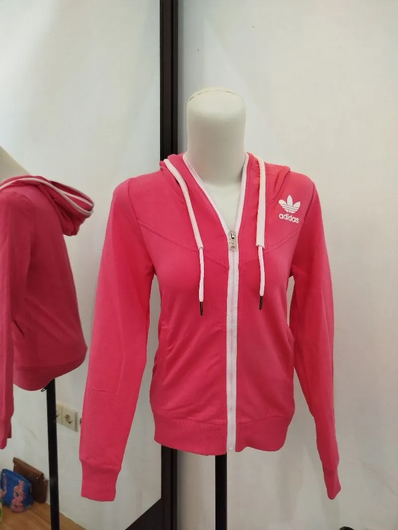 Jaket hoodie wanita  photo 1