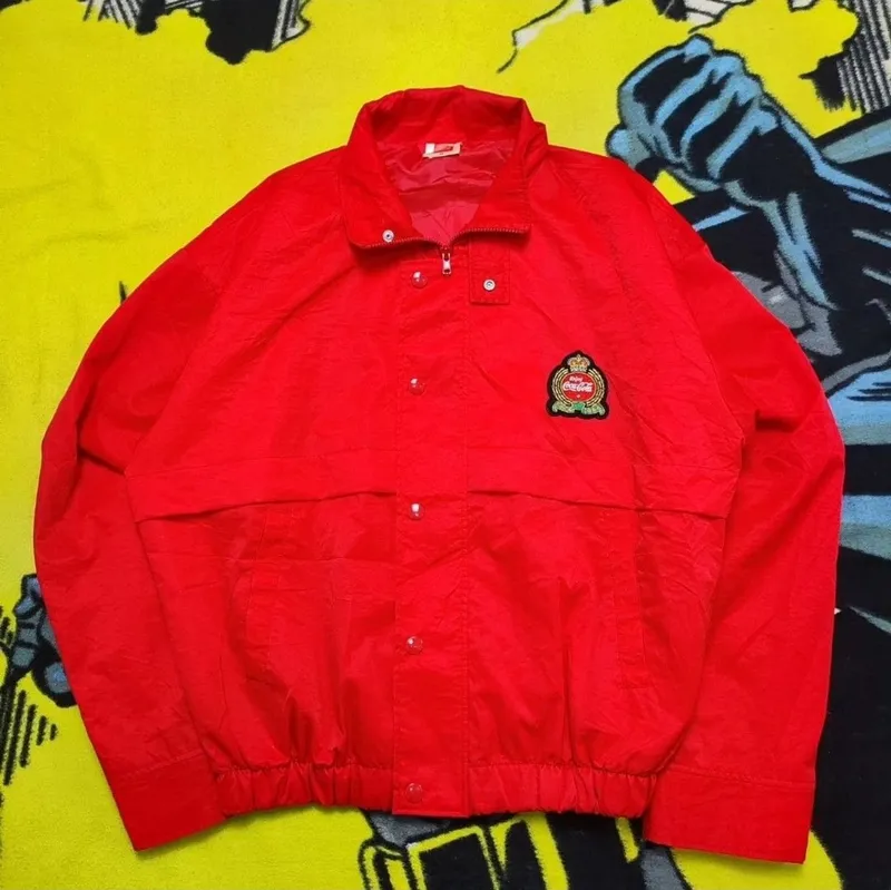 Vintage Windbreaker Pria red photo 1
