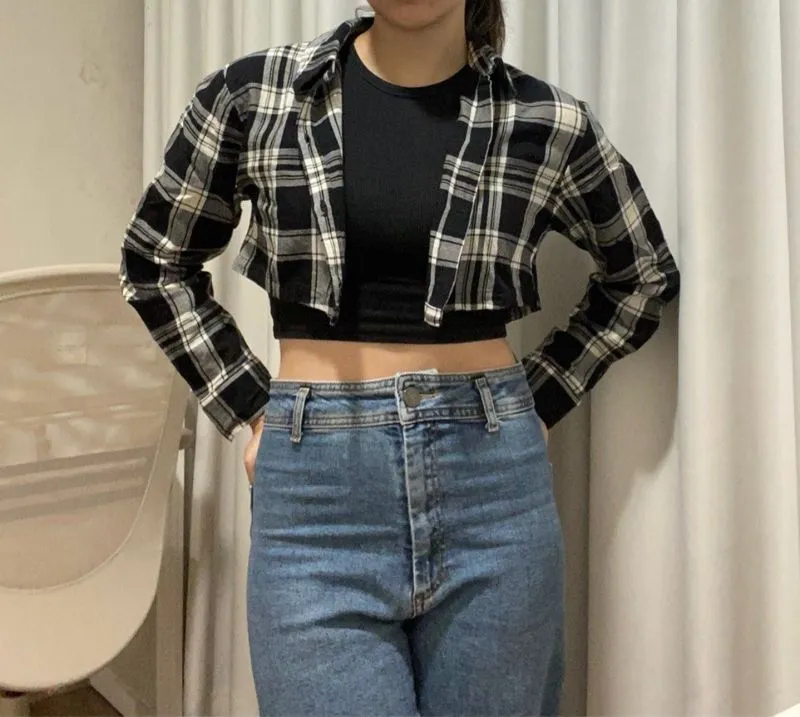 H&M crop shirt photo 1