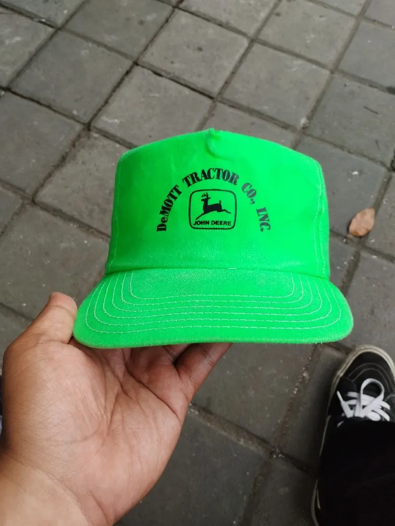 Vintage hats Jhon dere  photo 1