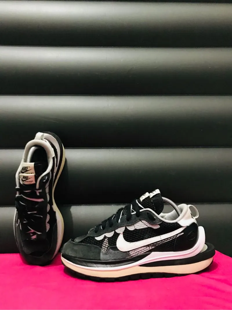 Sacai X Nike Vaporwaffle 'Black White'