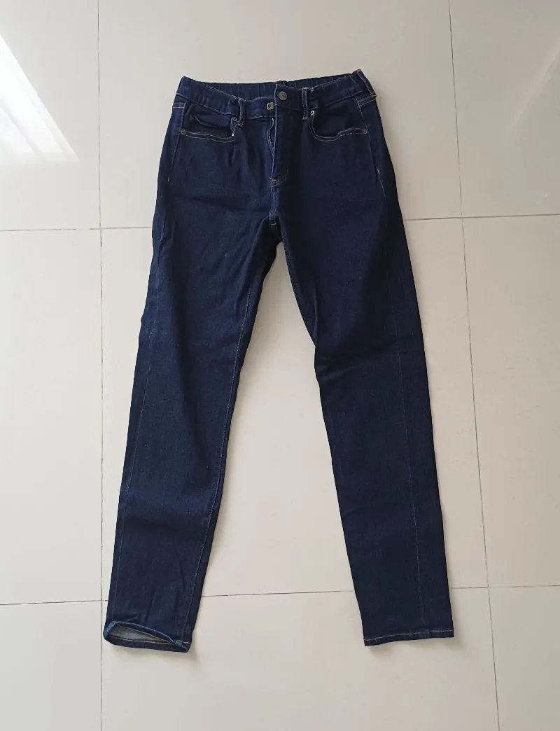 Celana Jeans Uniqlo Anak ukuran 160 photo 1