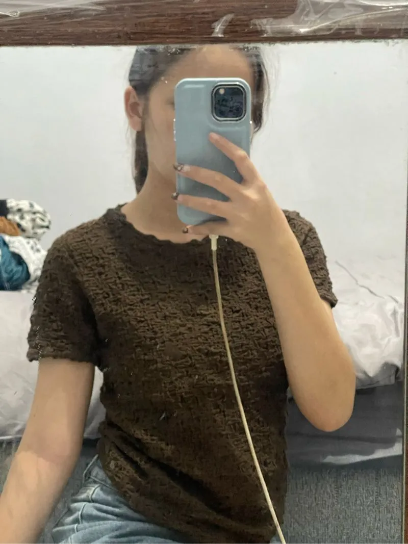 Uniqlo Crop Coklat  photo 1