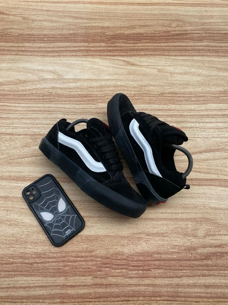 Vans Casual Sportswear Sneakers Pria white black photo 1