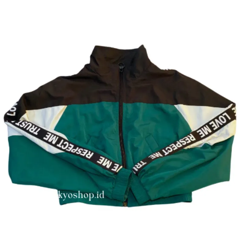 Green Bomber Jacket Bershka photo 1