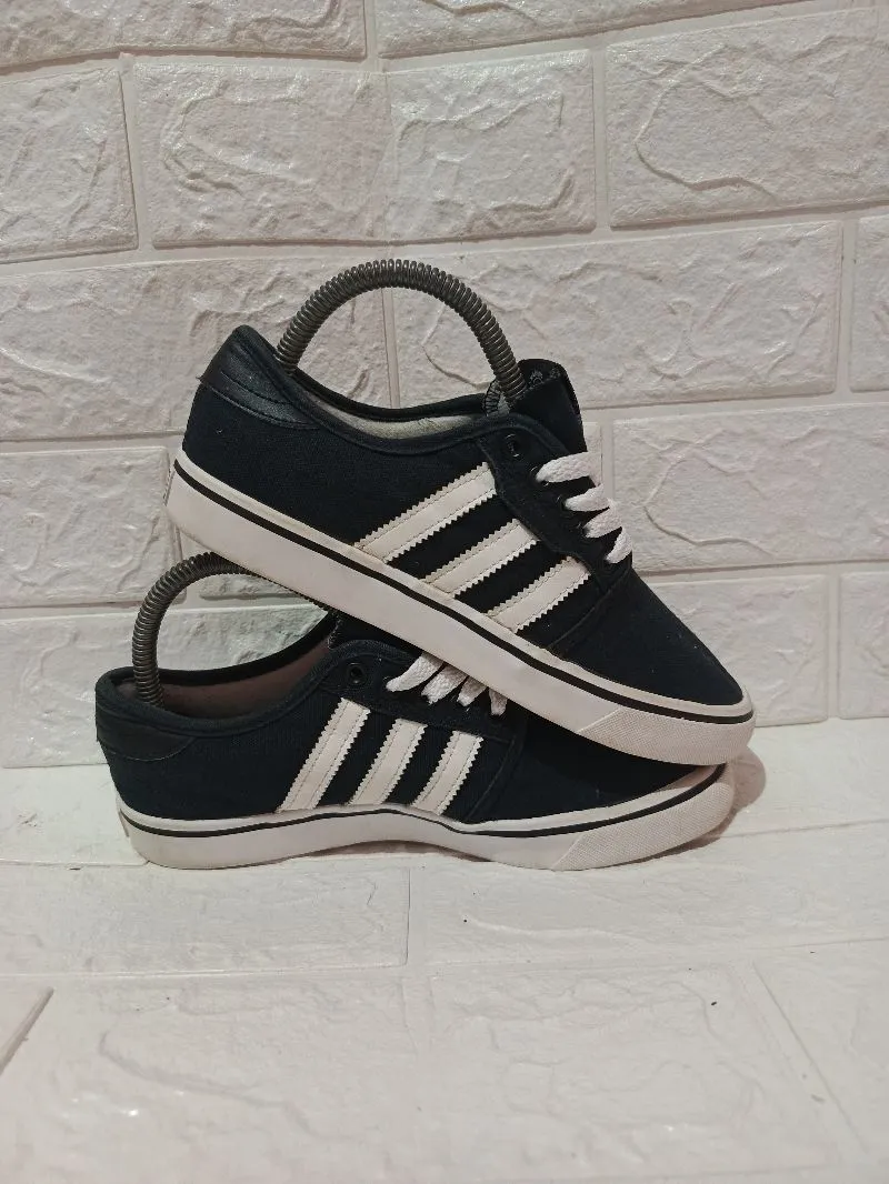 Adidas Seeley core photo 1