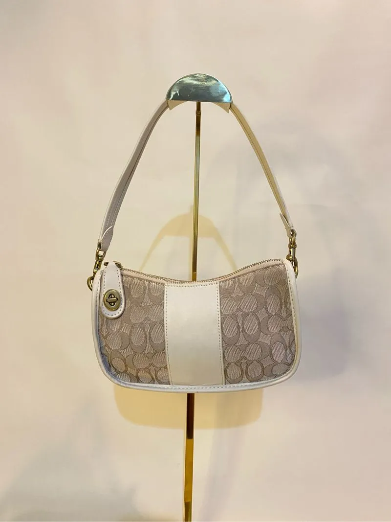 coach bag photo 1