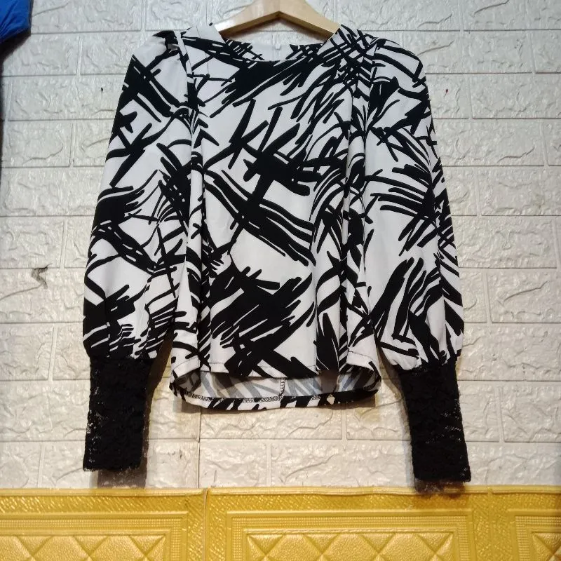blouse wanita premium photo 1