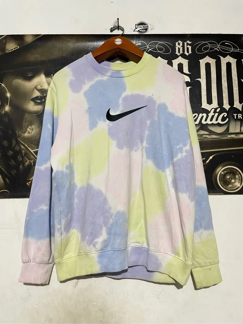 Crewneck nike tie dye photo 1