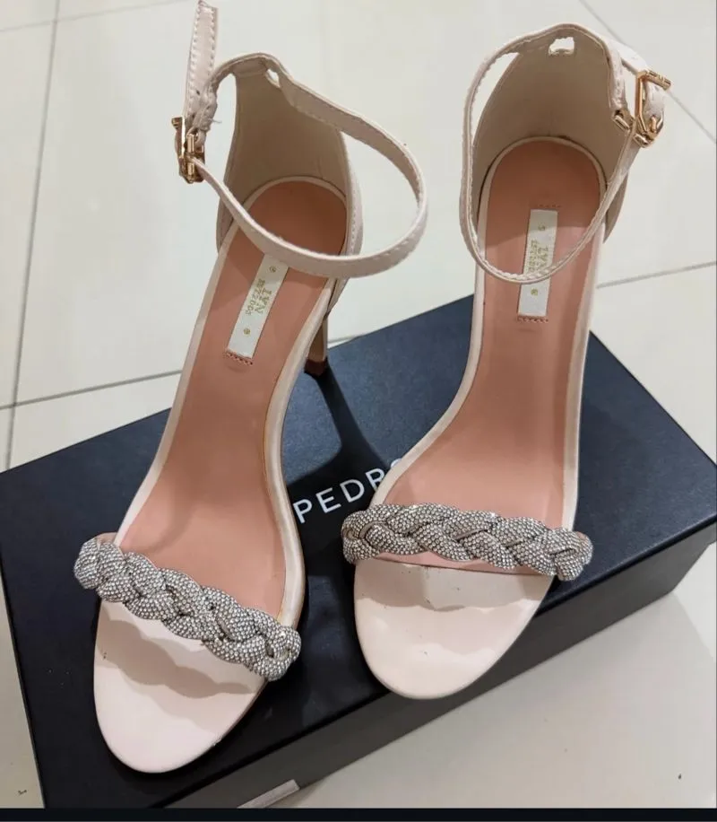 LYN like new ( sekali pakai ) size 36 c 9cm  photo 1