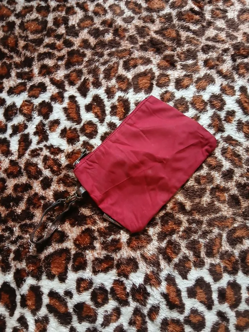 American Touretis Clutch photo 1