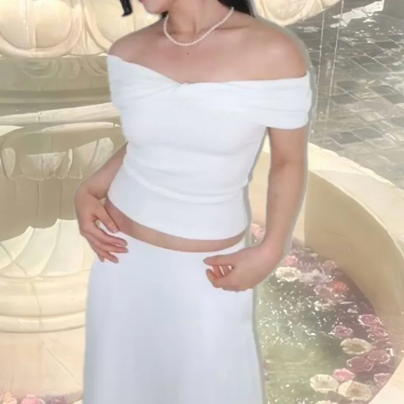 PRELOVED White Cutesy Sabrina Bow Top photo 1