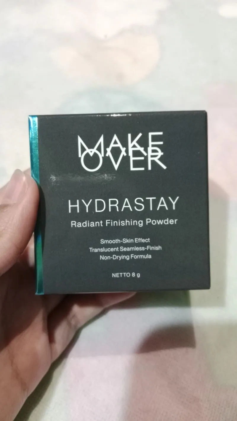 LOOSE POWDER MAKE OVER HYDRASTAY photo 1
