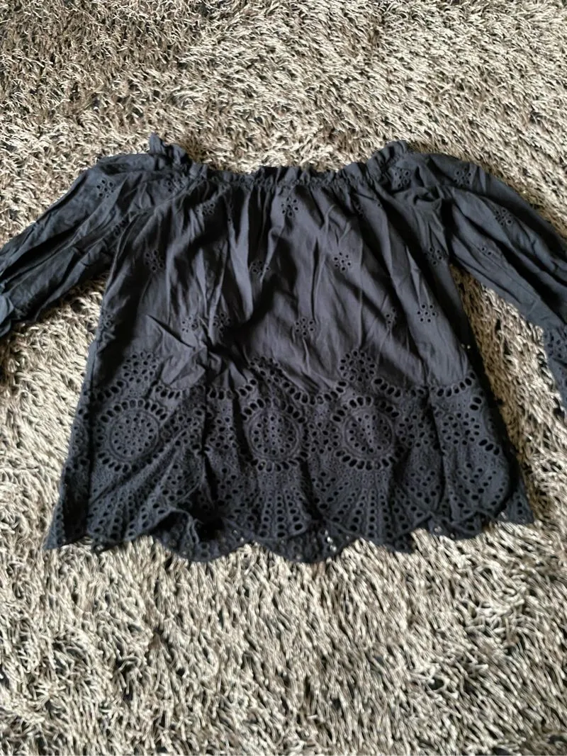 Stradivarius Off Shoulder Top photo 1