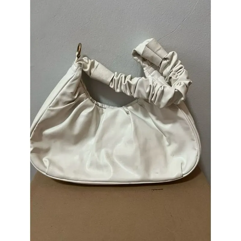 White scrunchie bag photo 1