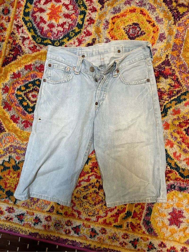 celana jorts levi’s photo 1