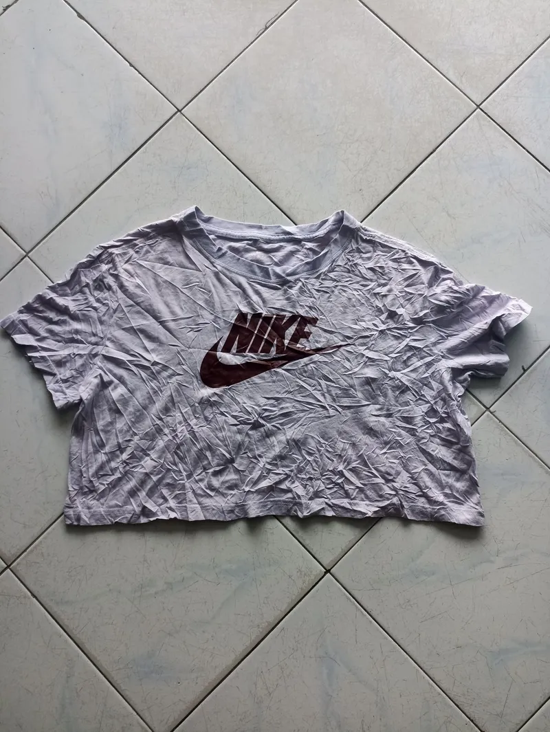 Nike Sportswear Crop top Wanita tan pink photo 1