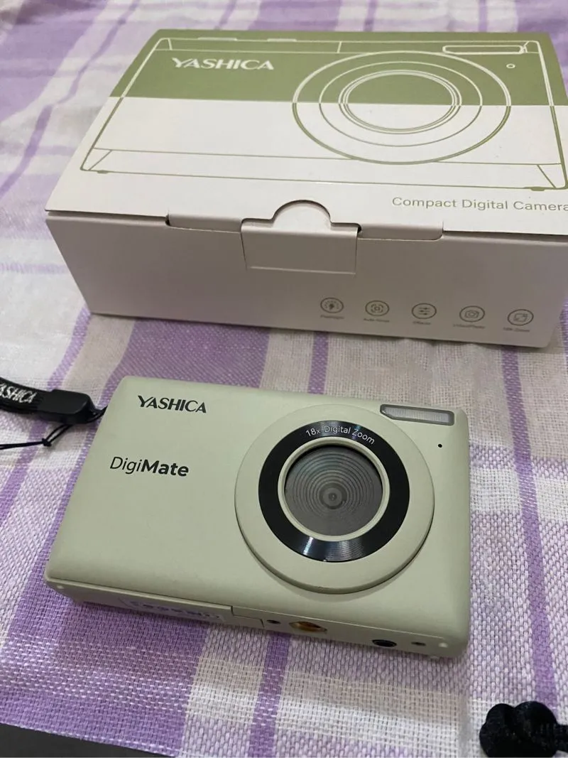 Yashica Digicam photo 1